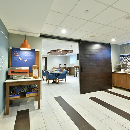 Holiday Inn Express Staten Island West, An Ihg Hotel Нью-Йорк Экстерьер фото
