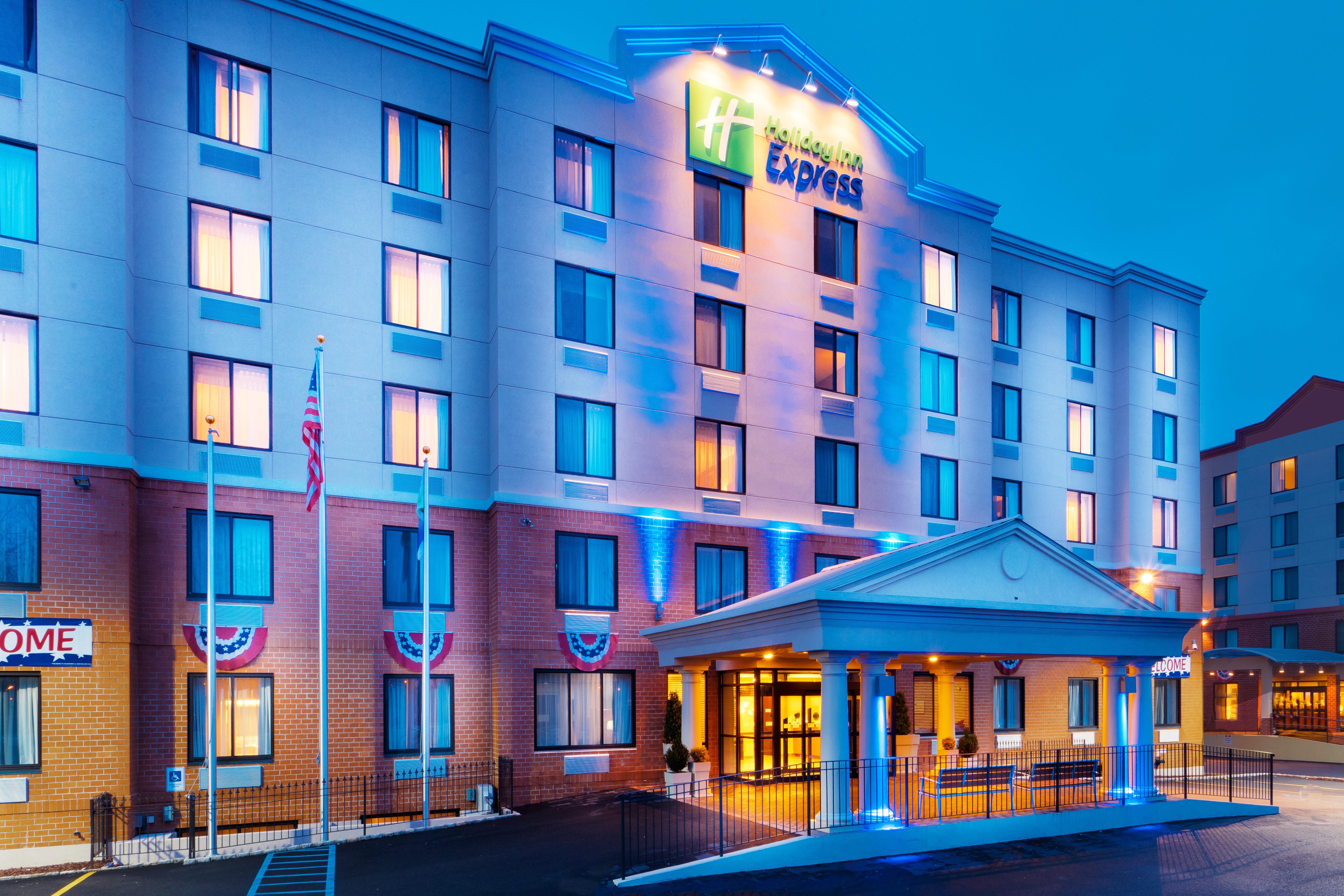 Holiday Inn Express Staten Island West, An Ihg Hotel Нью-Йорк Экстерьер фото