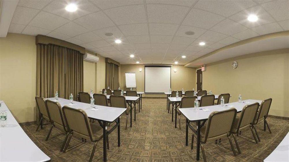Holiday Inn Express Staten Island West, An Ihg Hotel Нью-Йорк Экстерьер фото