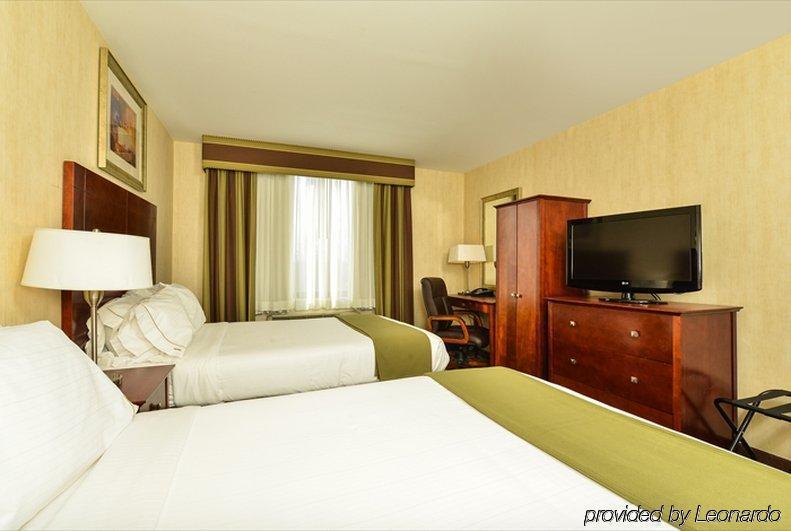 Holiday Inn Express Staten Island West, An Ihg Hotel Нью-Йорк Экстерьер фото