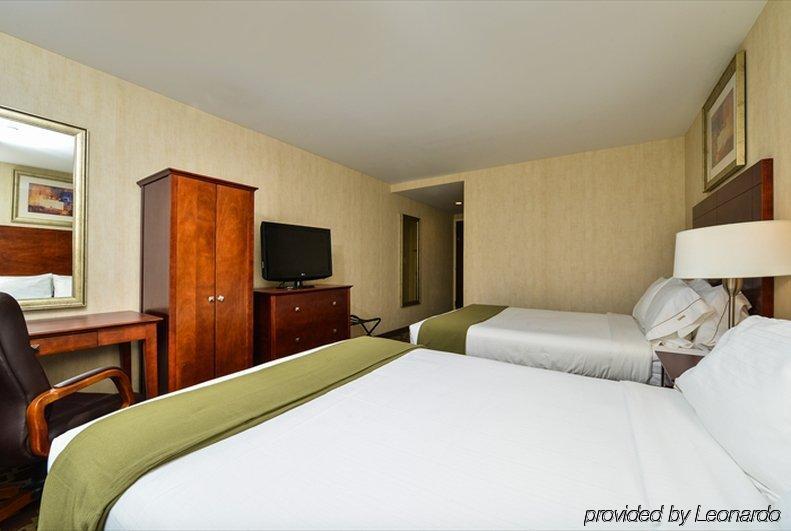 Holiday Inn Express Staten Island West, An Ihg Hotel Нью-Йорк Экстерьер фото