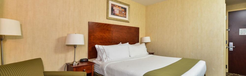 Holiday Inn Express Staten Island West, An Ihg Hotel Нью-Йорк Экстерьер фото